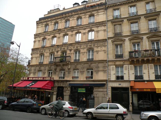  façade d'immeuble pittoresque, rue Linné